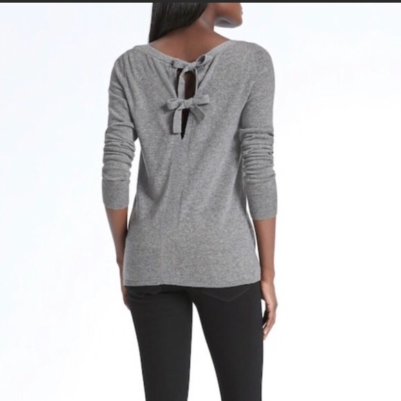 Banana Republic Sweaters - - Banana Republic Italian Yarn 10% Cashmere M